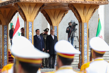 El presidente iraní recibe oficialmente al primer ministro de Irak