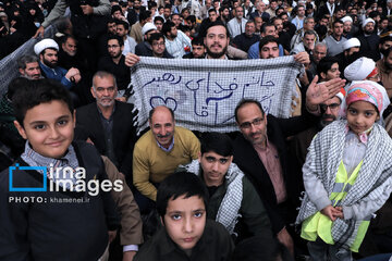 L’ayatollah Khamenei a reçu en audience des milliers de personnes de la province de Qom