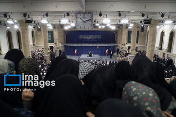 L’ayatollah Khamenei a reçu en audience des milliers de personnes de la province de Qom