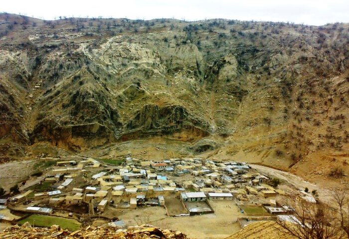 مسیر هموار گردشگران و زائران با ساخت پل روستای مونه لنده