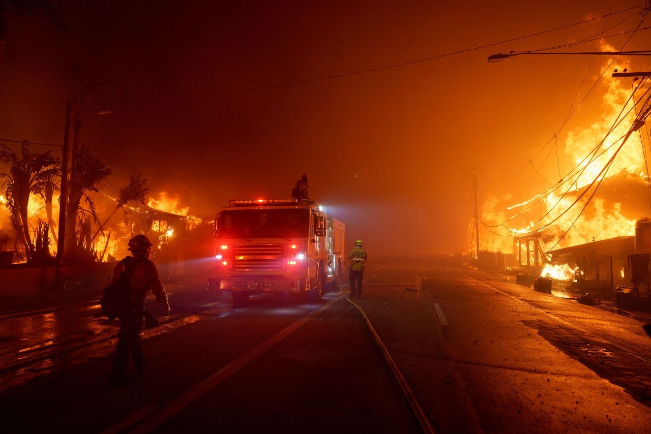 Incendie de forêt à Los Angeles : plus de 30 000 personnes évacuées