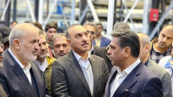 بازدید وزیر نیرو از آبشیرین کن ۱۰۰ هزار مترمکعبی شهدای خدمت