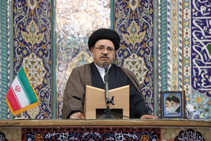 حجتالاسلام باقری پس از ۴۰ سال از امامت جمعه بناب خداحافظی کرد