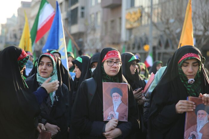 روزی که مردم تهران، زن و مرد و پیر و جوان «بسیج» شدند