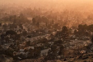 Iran’s Interests Section in US extends sympathy to Iranian expatriates affected by LA wildfires