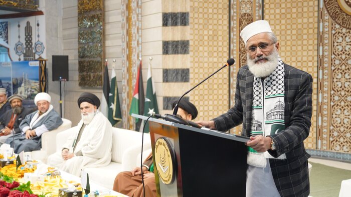 جشن و سرور پیروان علوی در پاکستان + عکس