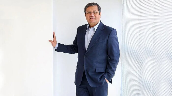 دفاع تمام قد کارشناسان از فرمانده اقتصادی دولت؛ مشکلی که با استیضاح حل نمی شود