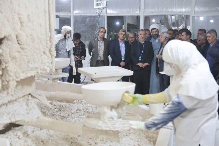 تکریم و افزایش رضایتمندی مردم در اولویت کاری مدیران باشد