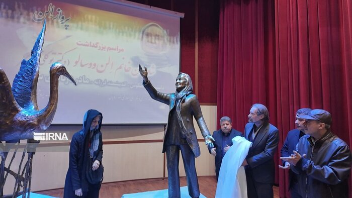 ادای احترام استاندار مازندران به پژوهشگر فنلاندی