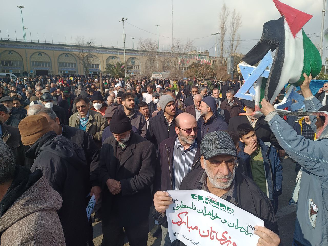 راهپیمایی جمعه نصر در تهران با حضور پرشور مردم برگزار شد