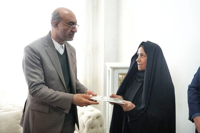 سفراستاندار/از نقش واحدهای تولیدی در توسعه تا سرمایهگذاری ۱۰۰هزار میلیاردی در صحنه+فیلم