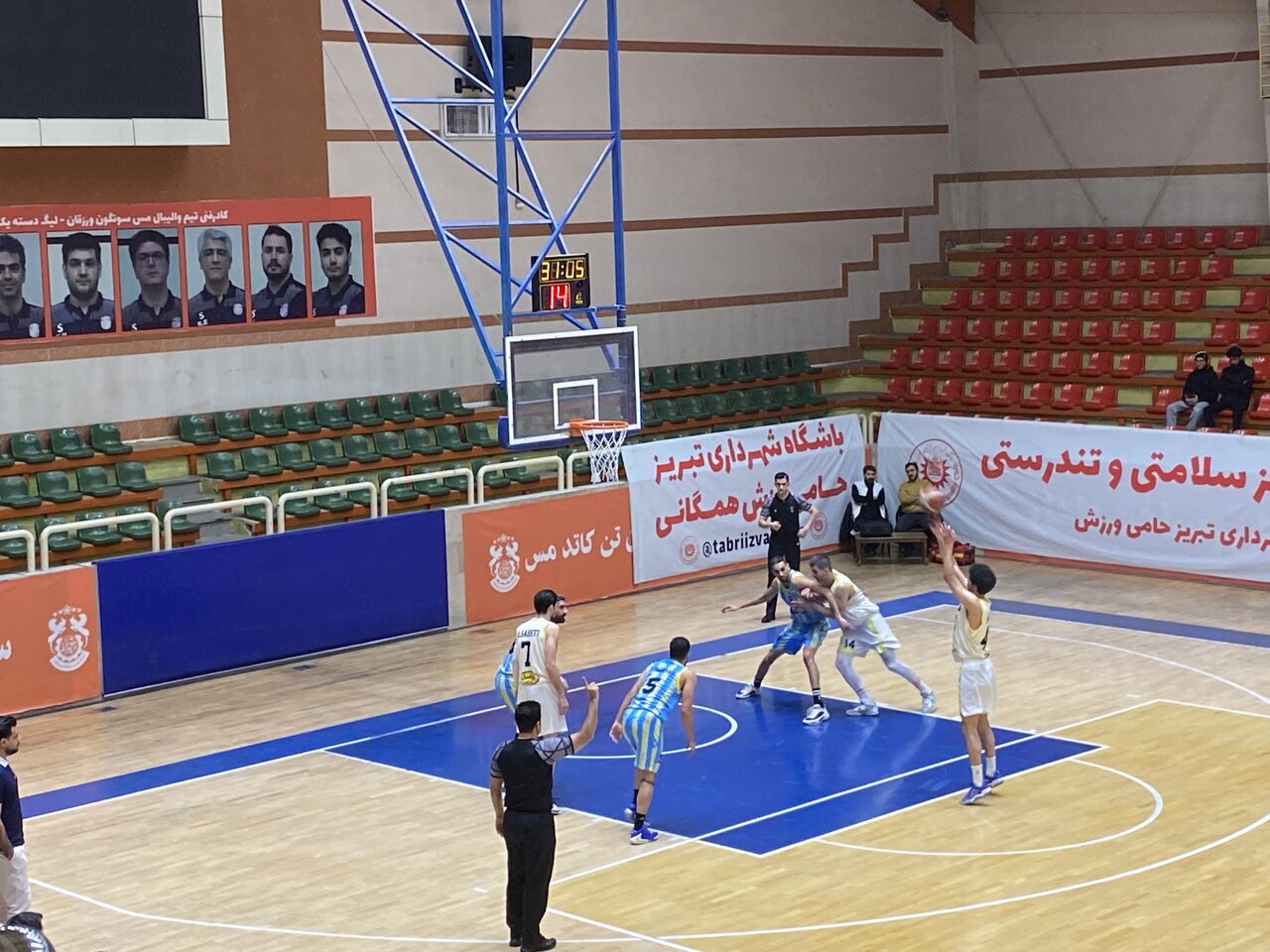 برتری خانگی تیم بسکتبال مقاومت شهرداری تبریز مقابل نفت امیدیه برتری خانگی تیم بسکتبال مقاومت شهرداری تبریز مقابل نفت امیدیه