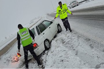 جاده‌های آذربایجان‌شرقی برفی و لغزنده است