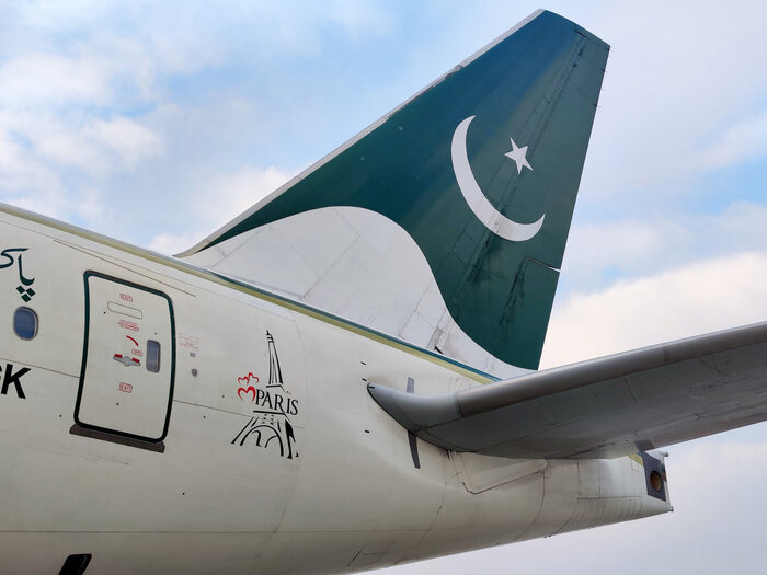 La publicité de la compagnie aérienne du Pakistan (PIA) a fait un tollé en France