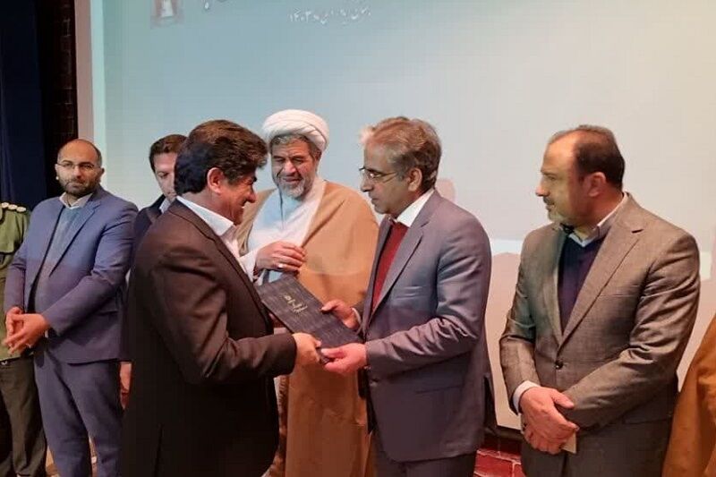 فرمانداران در مسیر افزایش اعتماد عمومی تلاش کنند فرمانداران در مسیر افزایش اعتماد عمومی تلاش کنند