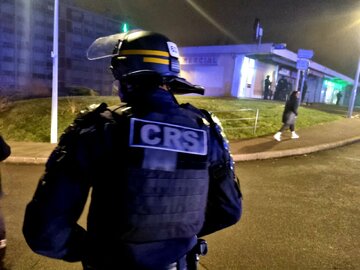 35 moyens de défense ont été déployés pour contenir et mettre fin à ces violences. Une quinzaine de gendarmes ont également été déloyés en renfort,