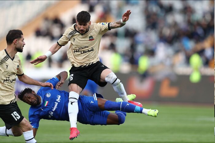 نمک رحمتی روی زخمهای موسیمانه؛ استقلال قدر بازگشت به آزادی را ندانست