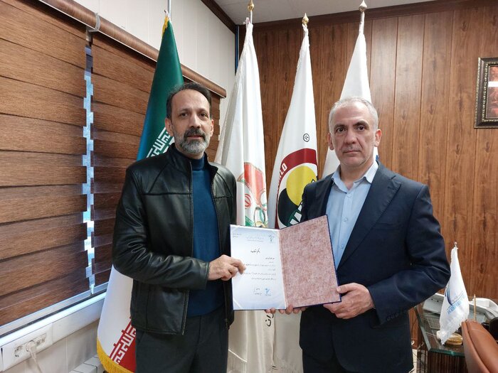 هروی سرمربی تیم ملی کاراته ماند