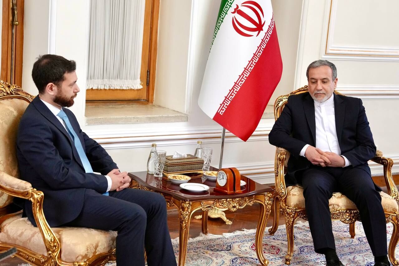 FM Araghchi: Iran determined to broaden ties with Armenia