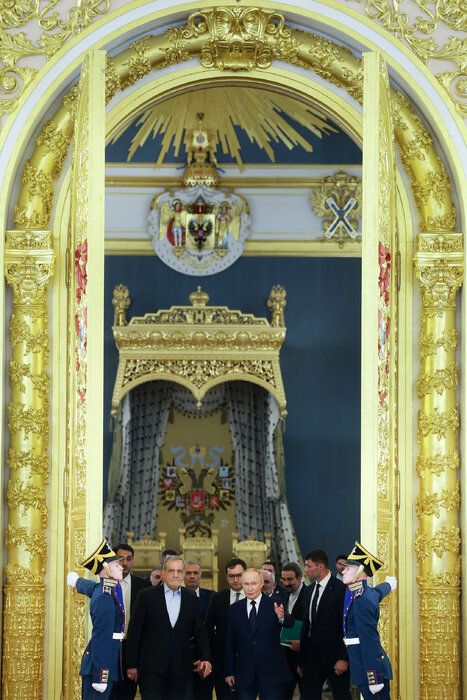 دیدارهای رئیسجمهور در مسکو عملیاتی بود؛ استقبال فعالان اقتصادی روس از نشست با پزشکیان