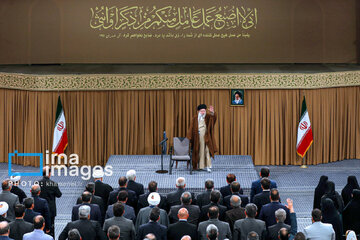 In photo; Manufacturers, figures from private sector meet Ayatollah Khamenei