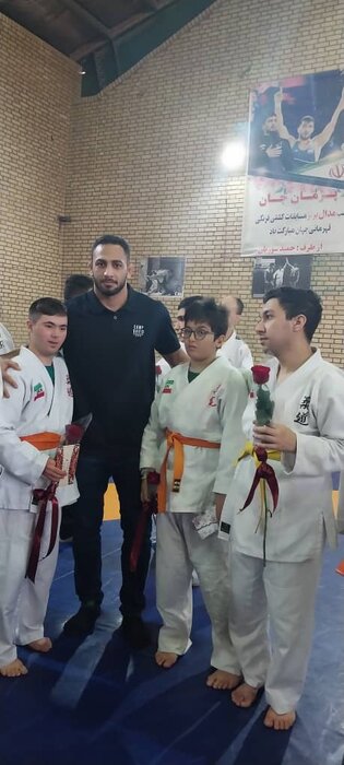 مدالآور المپیک به دیدار کودکان مبتلا به اوتیسم رفت