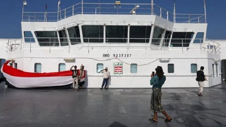 Yemen frees crew of British-owned vessel after Gaza ceasefire