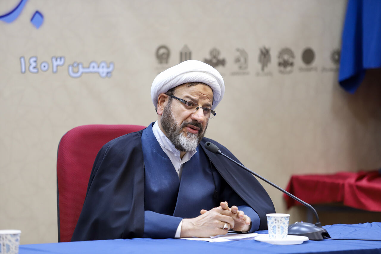 مرجعیت علمی قرآن به سمت تولید محتوا برود مرجعیت علمی قرآن به سمت تولید محتوا برود