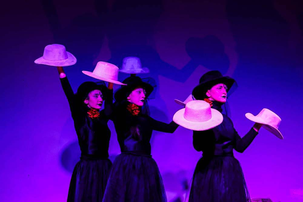 استقبال از «اینک انسان» و پلهنشینی مخاطبان+ فیلم