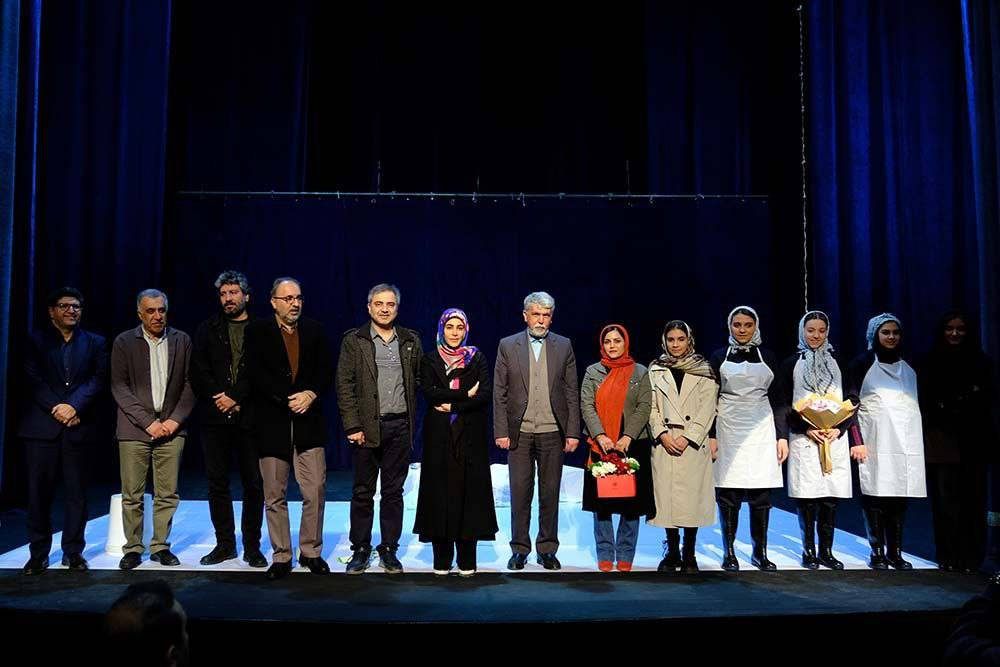 استقبال از «اینک انسان» و پلهنشینی مخاطبان+ فیلم