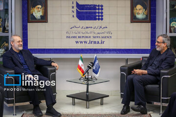 Larijani, an adviser to Iran's Leader visits IRNA