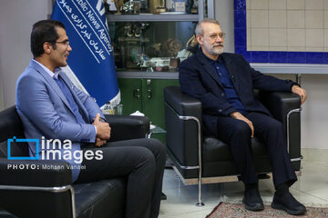 Larijani, an adviser to Iran's Leader visits IRNA