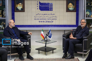 Larijani, an adviser to Iran's Leader visits IRNA