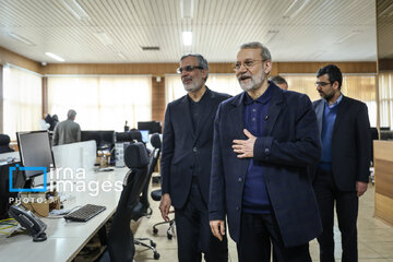 Larijani, an adviser to Iran's Leader visits IRNA