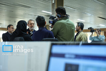 Larijani, an adviser to Iran's Leader visits IRNA