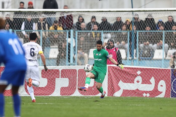 تساوی خوابآور در انزلی؛ جدال ملوان و استقلال هیچی نداشت!