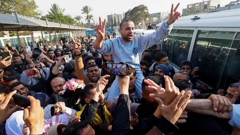 Israel releases 200 Palestinian prisoners in major victory for resistance