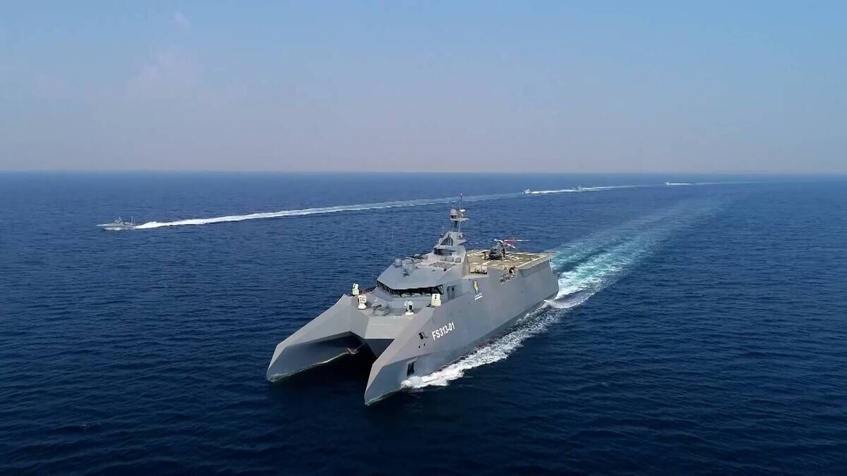 شلیک موشک های هوشمند با پهپادهای نوین در رزمایش اقتدار پیامبر اعظم(ص) شلیک موشک های هوشمند با پهپادهای نوین در رزمایش اقتدار پیامبر اعظم(ص)