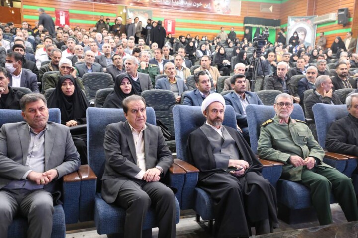استاندار ایلام: شهیدان نماد مقاومت و سرافرازی ایران اسلامی هستند