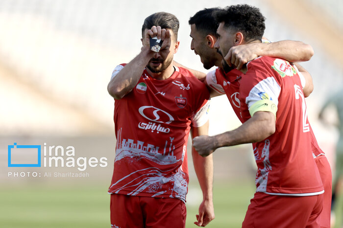 بُرد بزرگ پرسپولیس با ۱۰ نفر؛ تراکتور در آزادی زمینگیر شد