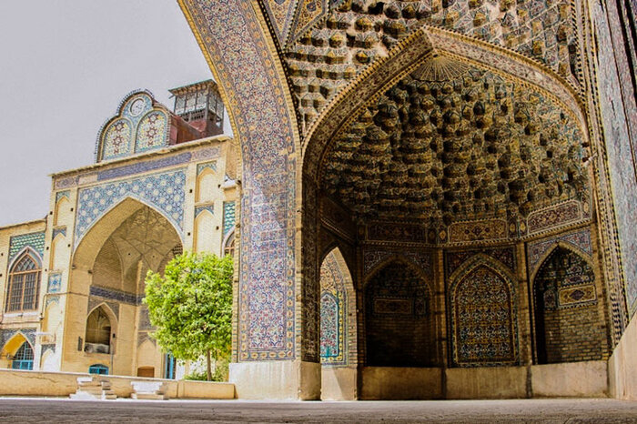 فرونشست بلای جان مسجد مشیر شیراز؛ مسئولان چه میگویند؟