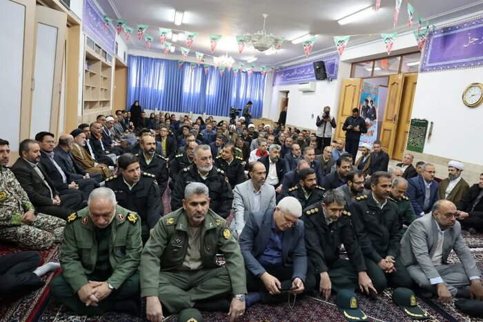 مردم معیار برنامههای دهه فجر امسال هستند