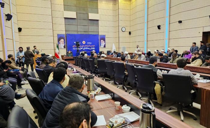 عضو خبرگان رهبری: برخی با عنوان اسلام رحمانی در صدد تحریف دین هستند