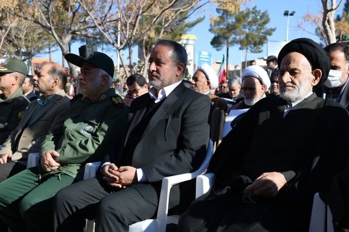 نعمت وحدت، امنیت و ولایت سه دستاورد انقلاب اسلامی است