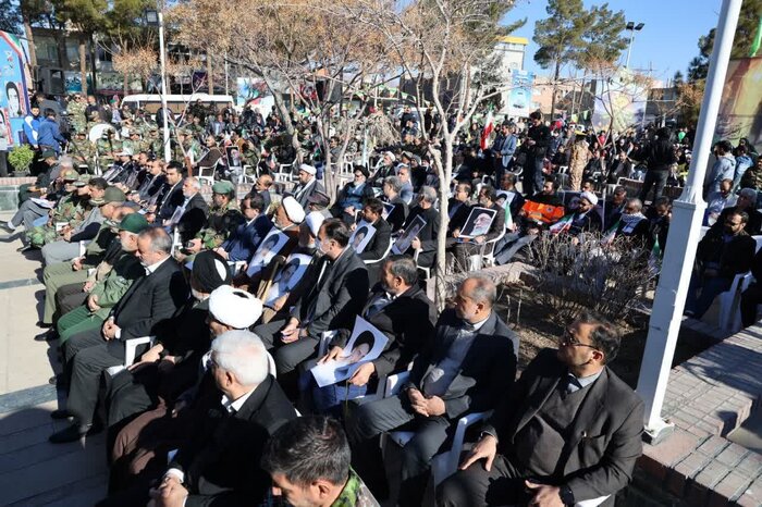 نعمت وحدت، امنیت و ولایت سه دستاورد انقلاب اسلامی است