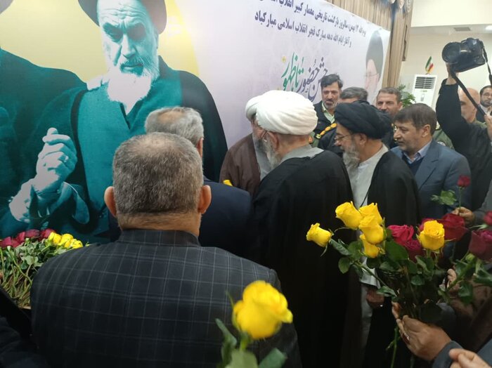 پذیرش مسئولیت در نظام صرف پذیرش یک شغل نیست/پیشرفته ترین نظام سیاسی را داریم