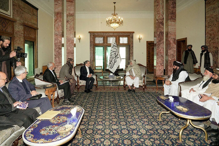 "هامون" اسیر در بند کمالخان؛ دیپلماسی آبی در راه نجات حیات شرق ایران