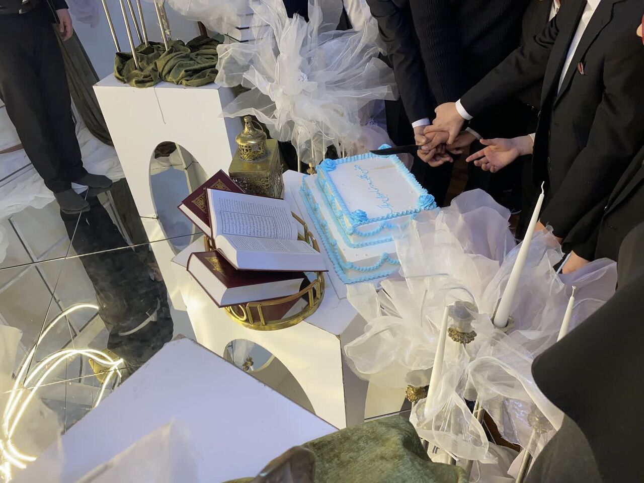 داغ دلهایی که به فصل شکفتن میرسند داغ دلهایی که به فصل شکفتن میرسند