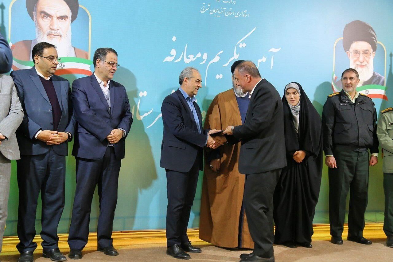 استاندار: شهرستان میانه نقش مهمی در تحولات اقتصادی و اجتماعی آذربایجان شرقی دارد استاندار: شهرستان میانه نقش مهمی در تحولات اقتصادی و اجتماعی آذربایجان شرقی دارد