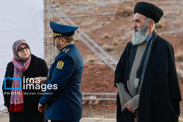 El presidente iraní visita los últimos logros en materia de defensa y espacio